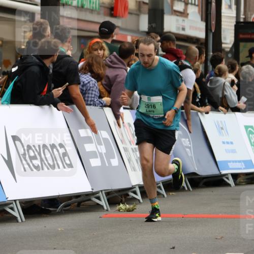 21.09.2025 - PSD Bank Halbmarathon Strokosch-Dieckow http://msf.ph/oto/8948030 21.09.2025 12:31:41 Ziel 1494, 2916, 3458 meine-sportfotos.de