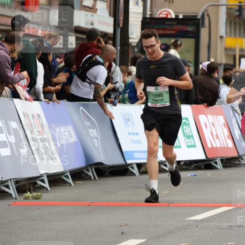 21.09.2025 - PSD Bank Halbmarathon Strokosch-Dieckow http://msf.ph/oto/8948037 21.09.2025 12:32:00 Ziel 1595, 1596, 2679, 3316, 3789, 3994 meine-sportfotos.de
