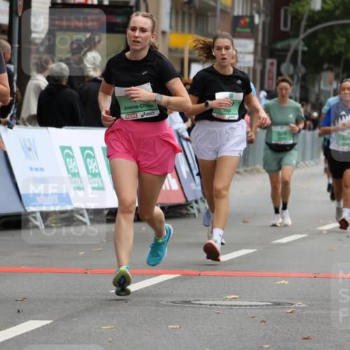 21.09.2025 - PSD Bank Halbmarathon Strokosch-Dieckow http://msf.ph/oto/8948040 21.09.2025 12:32:01 Ziel 1595, 1596, 2679, 3289, 3316, 3789, 3994 meine-sportfotos.de