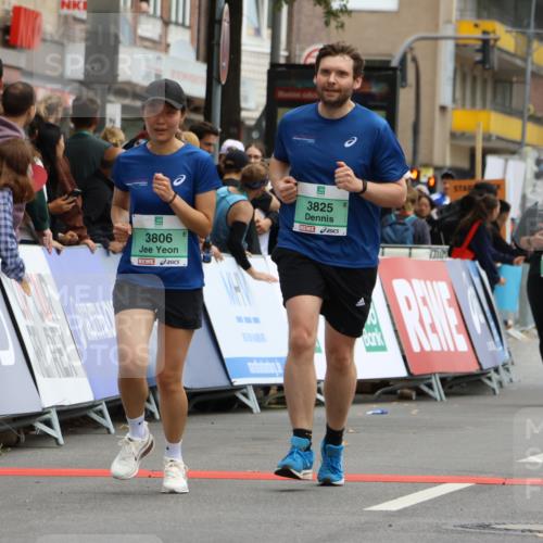 21.09.2025 - PSD Bank Halbmarathon Strokosch-Dieckow http://msf.ph/oto/8948114 21.09.2025 12:33:49 Ziel 3401, 3693, 3697, 3806, 3825 meine-sportfotos.de