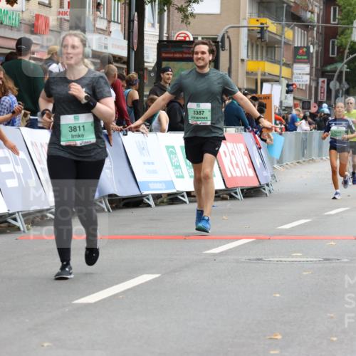 21.09.2025 - PSD Bank Halbmarathon Strokosch-Dieckow http://msf.ph/oto/8948163 21.09.2025 12:35:03 Ziel 1108, 1680, 3167, 3387, 3550, 3561, 3802, 3811 meine-sportfotos.de