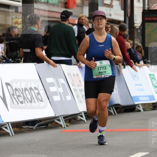 21.09.2025 - PSD Bank Halbmarathon Strokosch-Dieckow http://msf.ph/oto/8948224 21.09.2025 12:36:30 Ziel 2802, 2807, 3721, 3772 meine-sportfotos.de