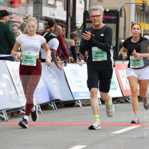 21.09.2025 - PSD Bank Halbmarathon Strokosch-Dieckow http://msf.ph/oto/8948230 21.09.2025 12:36:36 Ziel 2802, 2807, 3035, 3656, 3721, 3772 meine-sportfotos.de
