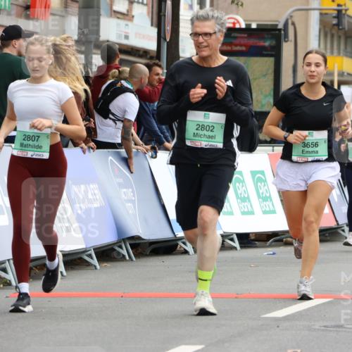 21.09.2025 - PSD Bank Halbmarathon Strokosch-Dieckow http://msf.ph/oto/8948236 21.09.2025 12:36:37 Ziel 2802, 2807, 3035, 3656, 3721, 3772 meine-sportfotos.de