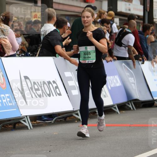 21.09.2025 - PSD Bank Halbmarathon Strokosch-Dieckow http://msf.ph/oto/8948240 21.09.2025 12:36:44 Ziel 2802, 2807, 3035, 3125, 3656, 3721 meine-sportfotos.de