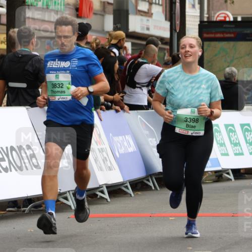 21.09.2025 - PSD Bank Halbmarathon Strokosch-Dieckow http://msf.ph/oto/8948269 21.09.2025 12:37:40 Ziel 3377, 3398, 3405, 3553, 3832 meine-sportfotos.de