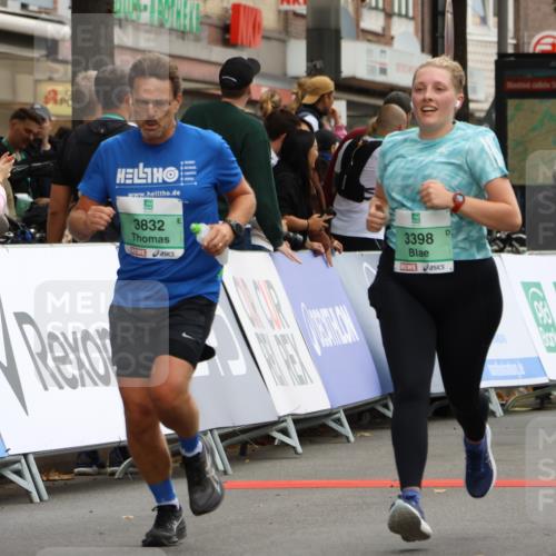 21.09.2025 - PSD Bank Halbmarathon Strokosch-Dieckow http://msf.ph/oto/8948272 21.09.2025 12:37:40 Ziel 3377, 3398, 3405, 3553, 3832 meine-sportfotos.de