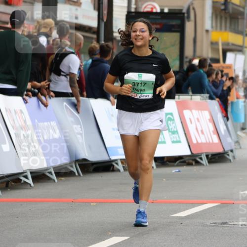 21.09.2025 - PSD Bank Halbmarathon Strokosch-Dieckow http://msf.ph/oto/8948290 21.09.2025 12:37:49 Ziel 3377, 3398, 3405, 3553, 3717, 3832 meine-sportfotos.de
