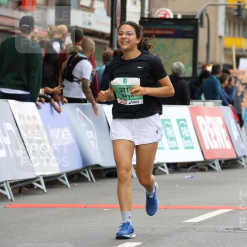 21.09.2025 - PSD Bank Halbmarathon Strokosch-Dieckow http://msf.ph/oto/8948295 21.09.2025 12:37:50 Ziel 3377, 3405, 3553, 3717 meine-sportfotos.de