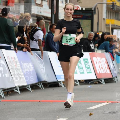 21.09.2025 - PSD Bank Halbmarathon Strokosch-Dieckow http://msf.ph/oto/8948297 21.09.2025 12:37:59 Ziel 3233, 3818, 3865 meine-sportfotos.de