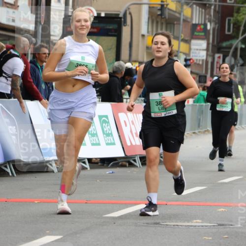 21.09.2025 - PSD Bank Halbmarathon Strokosch-Dieckow http://msf.ph/oto/8948309 21.09.2025 12:38:03 Ziel 3233, 3487, 3543, 3703, 3818, 3865, 3905 meine-sportfotos.de