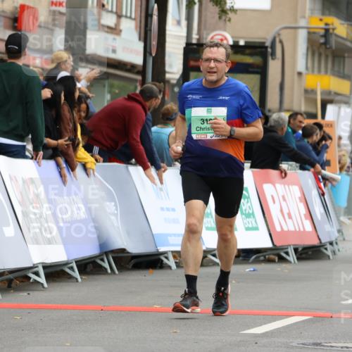 21.09.2025 - PSD Bank Halbmarathon Strokosch-Dieckow http://msf.ph/oto/8948339 21.09.2025 12:38:50 Ziel 3158, 3197, 3821, 3861 meine-sportfotos.de