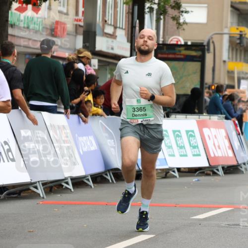 21.09.2025 - PSD Bank Halbmarathon Strokosch-Dieckow http://msf.ph/oto/8948351 21.09.2025 12:39:00 Ziel 3197, 3238, 3280, 3365 meine-sportfotos.de