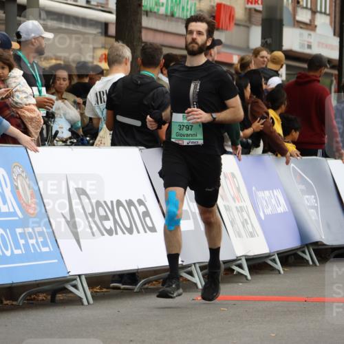 21.09.2025 - PSD Bank Halbmarathon Strokosch-Dieckow http://msf.ph/oto/8948366 21.09.2025 12:39:16 Ziel 2765, 3797 meine-sportfotos.de