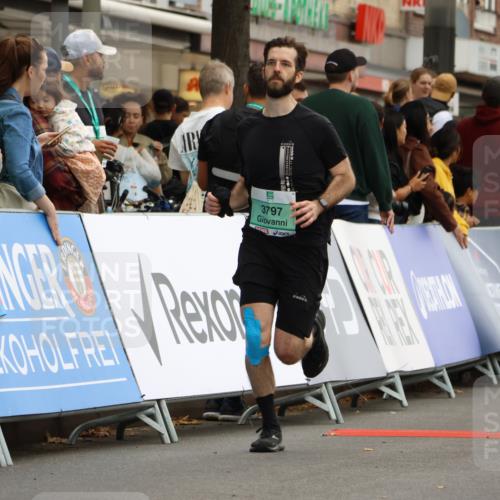 21.09.2025 - PSD Bank Halbmarathon Strokosch-Dieckow http://msf.ph/oto/8948369 21.09.2025 12:39:17 Ziel 2765, 3566, 3797 meine-sportfotos.de