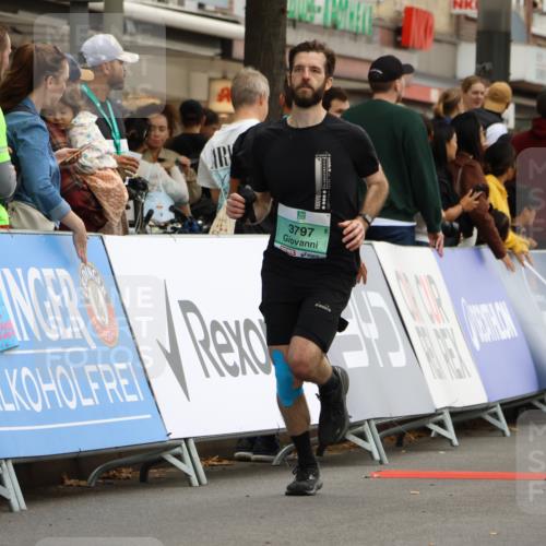 21.09.2025 - PSD Bank Halbmarathon Strokosch-Dieckow http://msf.ph/oto/8948370 21.09.2025 12:39:17 Ziel 2765, 3566, 3797 meine-sportfotos.de