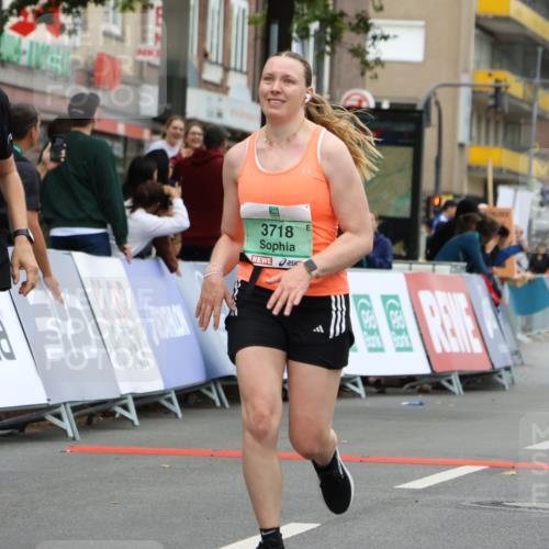 21.09.2025 - PSD Bank Halbmarathon Strokosch-Dieckow http://msf.ph/oto/8948434 21.09.2025 12:40:44 Ziel 1683, 1684, 3718, 3719 meine-sportfotos.de