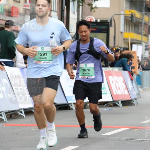 21.09.2025 - PSD Bank Halbmarathon Strokosch-Dieckow http://msf.ph/oto/8948463 21.09.2025 12:41:07 Ziel 1291, 1293, 1540, 3459, 3676 meine-sportfotos.de