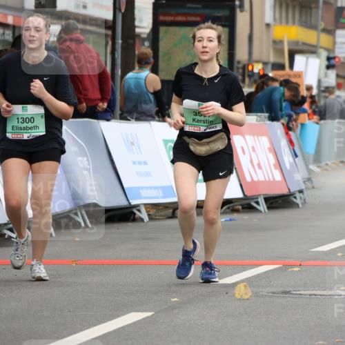 21.09.2025 - PSD Bank Halbmarathon Strokosch-Dieckow http://msf.ph/oto/8948549 21.09.2025 12:42:30 Ziel 1300, 3241, 3381, 3495, 3537 meine-sportfotos.de