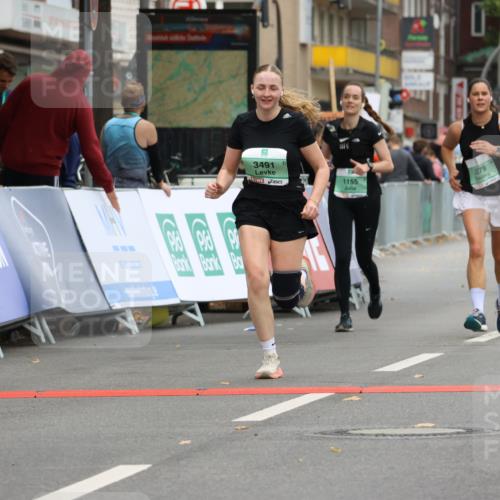 21.09.2025 - PSD Bank Halbmarathon Strokosch-Dieckow http://msf.ph/oto/8948581 21.09.2025 12:43:06 Ziel 1155, 2279, 3491 meine-sportfotos.de