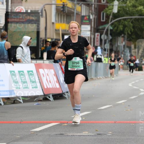 21.09.2025 - PSD Bank Halbmarathon Strokosch-Dieckow http://msf.ph/oto/8948604 21.09.2025 12:43:19 Ziel 1155, 2279, 3569, 3750 meine-sportfotos.de