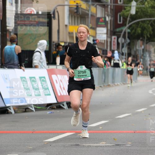 21.09.2025 - PSD Bank Halbmarathon Strokosch-Dieckow http://msf.ph/oto/8948608 21.09.2025 12:43:19 Ziel 1155, 2279, 3569, 3750 meine-sportfotos.de