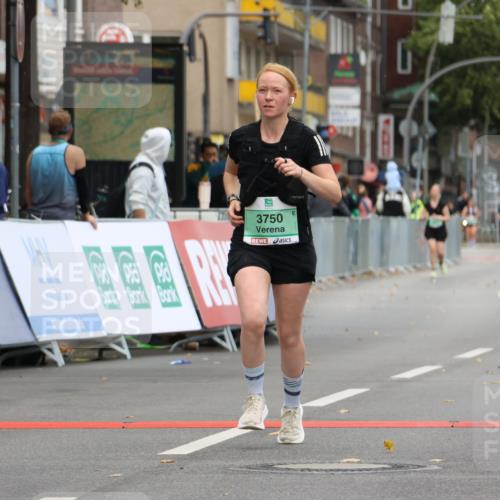 21.09.2025 - PSD Bank Halbmarathon Strokosch-Dieckow http://msf.ph/oto/8948609 21.09.2025 12:43:19 Ziel 1155, 2279, 3569, 3750 meine-sportfotos.de