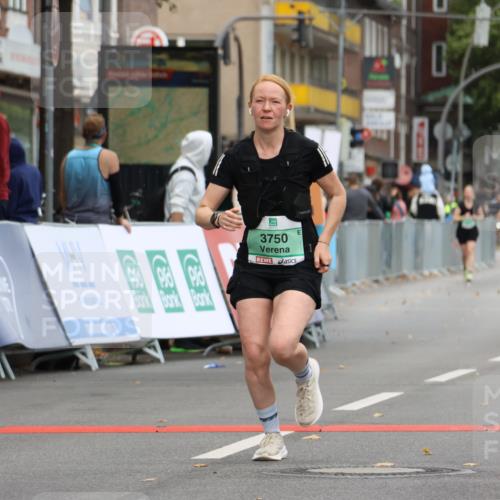 21.09.2025 - PSD Bank Halbmarathon Strokosch-Dieckow http://msf.ph/oto/8948613 21.09.2025 12:43:19 Ziel 1155, 2279, 3569, 3750 meine-sportfotos.de