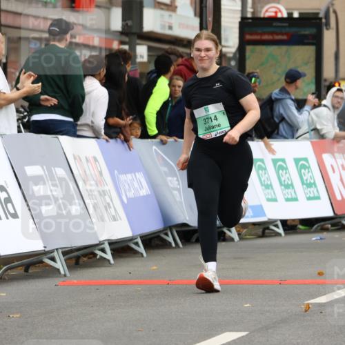 21.09.2025 - PSD Bank Halbmarathon Strokosch-Dieckow http://msf.ph/oto/8948638 21.09.2025 12:44:11 Ziel 1516, 3714, 3744 meine-sportfotos.de