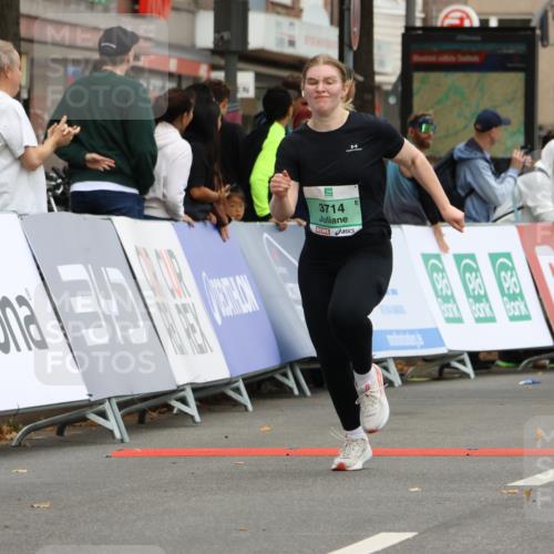 21.09.2025 - PSD Bank Halbmarathon Strokosch-Dieckow http://msf.ph/oto/8948640 21.09.2025 12:44:11 Ziel 1516, 3714, 3744 meine-sportfotos.de