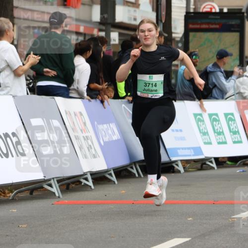 21.09.2025 - PSD Bank Halbmarathon Strokosch-Dieckow http://msf.ph/oto/8948641 21.09.2025 12:44:11 Ziel 1516, 3714, 3744 meine-sportfotos.de