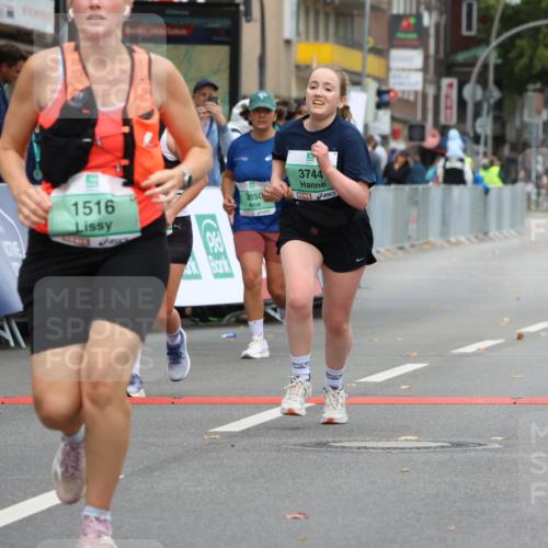 21.09.2025 - PSD Bank Halbmarathon Strokosch-Dieckow http://msf.ph/oto/8948655 21.09.2025 12:44:17 Ziel 1516, 3712, 3714, 3744, 3850 meine-sportfotos.de