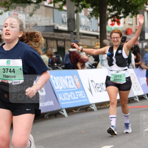 21.09.2025 - PSD Bank Halbmarathon Strokosch-Dieckow http://msf.ph/oto/8948665 21.09.2025 12:44:21 Ziel 1516, 3712, 3714, 3744, 3850 meine-sportfotos.de