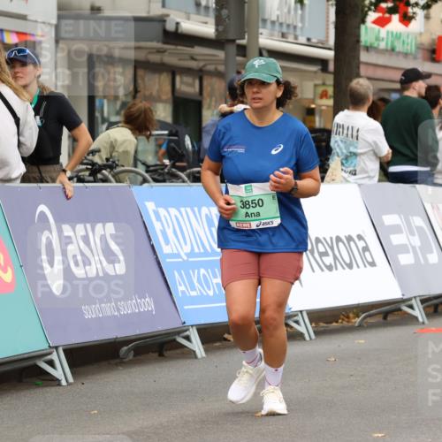 21.09.2025 - PSD Bank Halbmarathon Strokosch-Dieckow http://msf.ph/oto/8948677 21.09.2025 12:44:24 Ziel 1516, 3712, 3744, 3850 meine-sportfotos.de