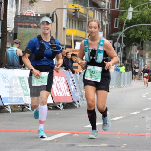 21.09.2025 - PSD Bank Halbmarathon Strokosch-Dieckow http://msf.ph/oto/8948772 21.09.2025 12:47:07 Ziel 3420, 3421 meine-sportfotos.de