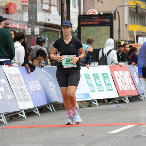 21.09.2025 - PSD Bank Halbmarathon Strokosch-Dieckow http://msf.ph/oto/8948797 21.09.2025 12:47:52 Ziel 1280, 1974, 3579 meine-sportfotos.de
