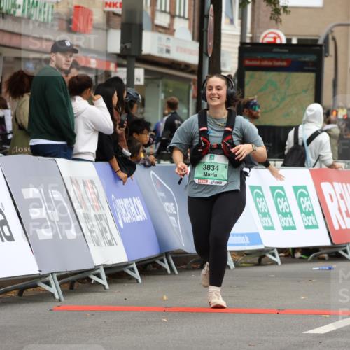 21.09.2025 - PSD Bank Halbmarathon Strokosch-Dieckow http://msf.ph/oto/8948808 21.09.2025 12:48:34 Ziel 3830, 3834 meine-sportfotos.de
