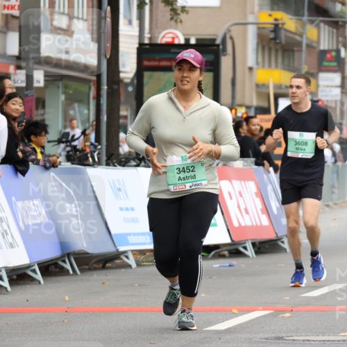 21.09.2025 - PSD Bank Halbmarathon Strokosch-Dieckow http://msf.ph/oto/8948832 21.09.2025 12:48:55 Ziel 3452, 3608, 3707 meine-sportfotos.de