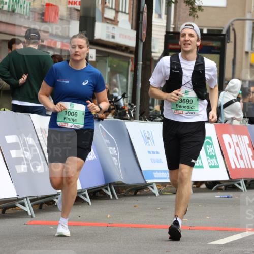 21.09.2025 - PSD Bank Halbmarathon Strokosch-Dieckow http://msf.ph/oto/8948860 21.09.2025 12:49:34 Ziel 1006, 3699, 4060 meine-sportfotos.de