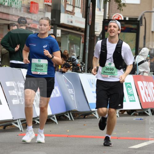 21.09.2025 - PSD Bank Halbmarathon Strokosch-Dieckow http://msf.ph/oto/8948862 21.09.2025 12:49:34 Ziel 1006, 3699, 4060 meine-sportfotos.de