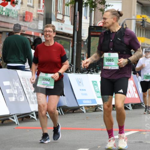 21.09.2025 - PSD Bank Halbmarathon Strokosch-Dieckow http://msf.ph/oto/8948871 21.09.2025 12:49:45 Ziel 1865, 3303, 3985, 3992, 4060 meine-sportfotos.de