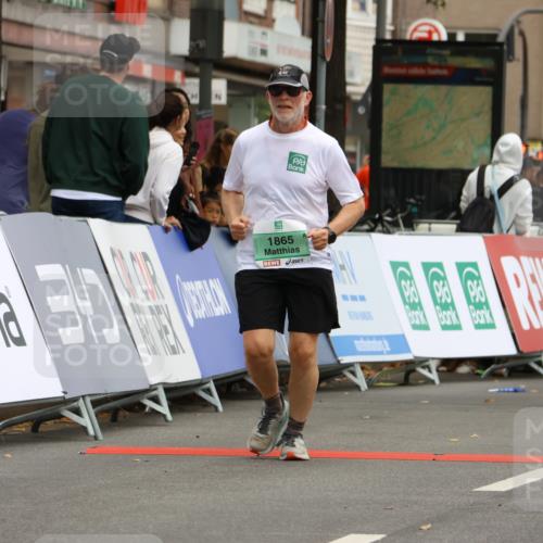 21.09.2025 - PSD Bank Halbmarathon Strokosch-Dieckow http://msf.ph/oto/8948877 21.09.2025 12:49:50 Ziel 1865, 3303, 3985, 3992 meine-sportfotos.de