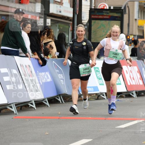 21.09.2025 - PSD Bank Halbmarathon Strokosch-Dieckow http://msf.ph/oto/8948931 21.09.2025 12:51:31 Ziel 1381, 3891 meine-sportfotos.de