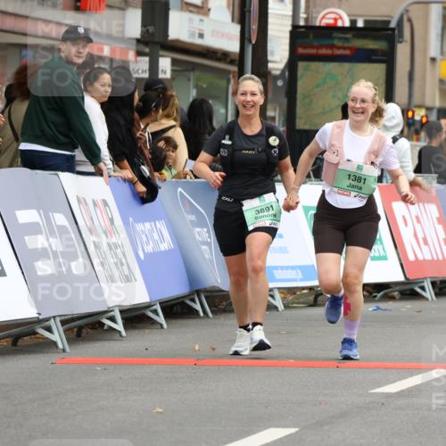 21.09.2025 - PSD Bank Halbmarathon Strokosch-Dieckow http://msf.ph/oto/8948934 21.09.2025 12:51:31 Ziel 1381, 3891 meine-sportfotos.de