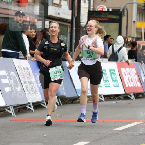 21.09.2025 - PSD Bank Halbmarathon Strokosch-Dieckow http://msf.ph/oto/8948937 21.09.2025 12:51:32 Ziel 1381, 3891 meine-sportfotos.de