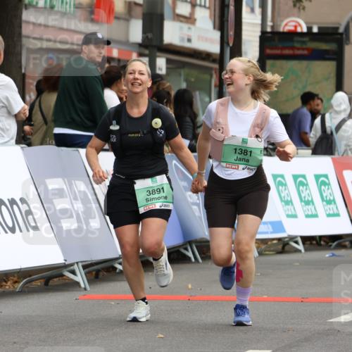21.09.2025 - PSD Bank Halbmarathon Strokosch-Dieckow http://msf.ph/oto/8948944 21.09.2025 12:51:33 Ziel 1381, 3891 meine-sportfotos.de