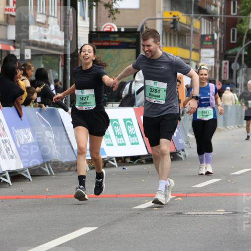 21.09.2025 - PSD Bank Halbmarathon Strokosch-Dieckow http://msf.ph/oto/8948981 21.09.2025 12:52:54 Ziel 3384, 3427, 3863, 3881 meine-sportfotos.de
