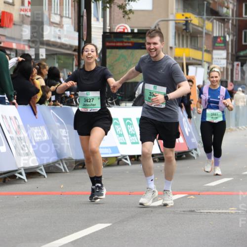 21.09.2025 - PSD Bank Halbmarathon Strokosch-Dieckow http://msf.ph/oto/8948985 21.09.2025 12:52:54 Ziel 3384, 3427, 3863, 3881 meine-sportfotos.de