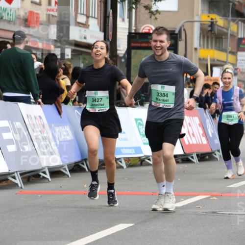 21.09.2025 - PSD Bank Halbmarathon Strokosch-Dieckow http://msf.ph/oto/8948990 21.09.2025 12:52:55 Ziel 3384, 3427, 3863, 3881 meine-sportfotos.de