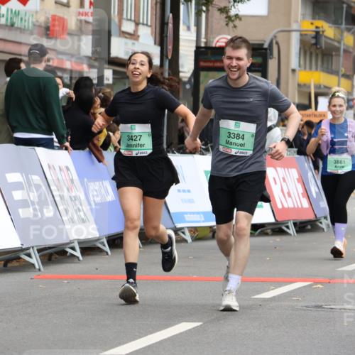 21.09.2025 - PSD Bank Halbmarathon Strokosch-Dieckow http://msf.ph/oto/8948992 21.09.2025 12:52:55 Ziel 3384, 3427, 3863, 3881 meine-sportfotos.de